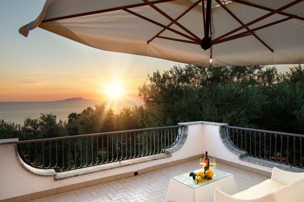 Il Nido Del Gabbiano Apartment Massa Lubrense Luaran gambar
